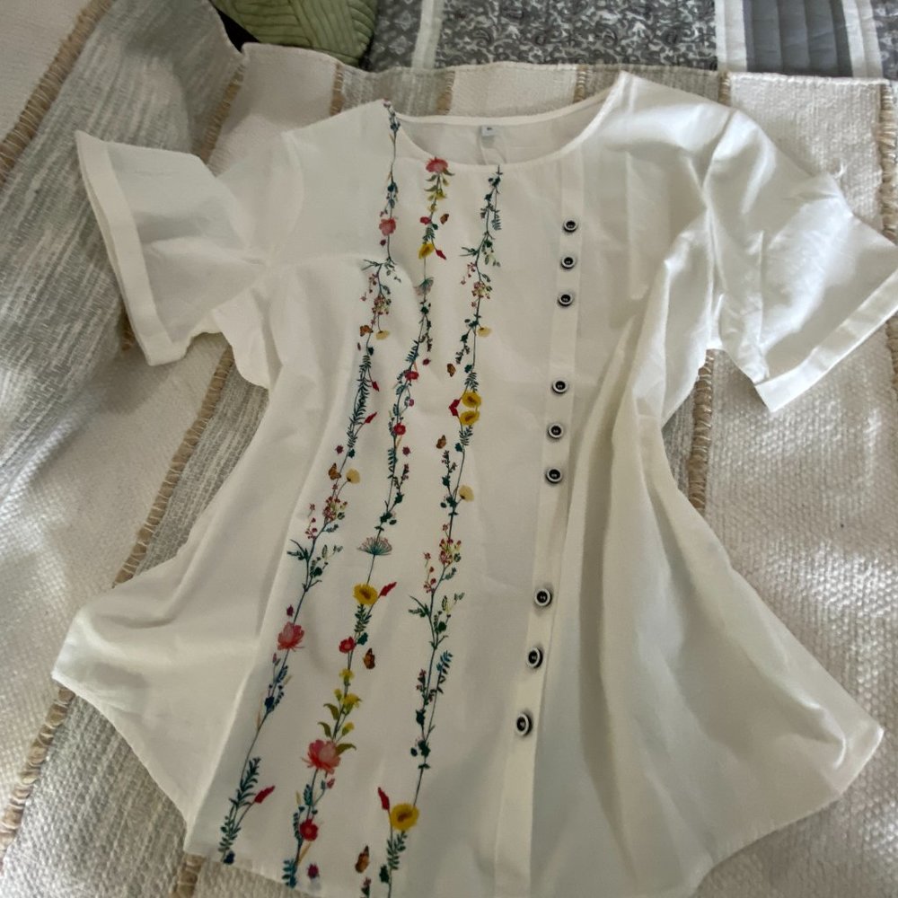 NWT easy care Pull over white short sleeve blouse w Embroidery-XL - Picture 2 of 12